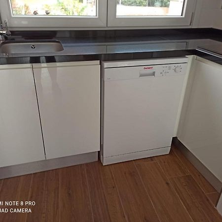 Beautiful Apartment In Third Line Beach Boliches フエンヒロラ エクステリア 写真