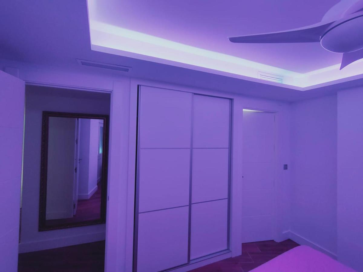 Beautiful Apartment In Third Line Beach Boliches フエンヒロラ エクステリア 写真