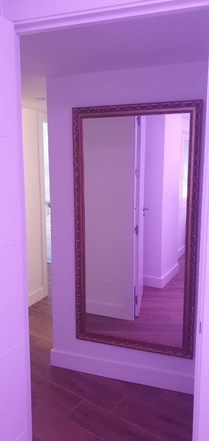 Beautiful Apartment In Third Line Beach Boliches フエンヒロラ エクステリア 写真